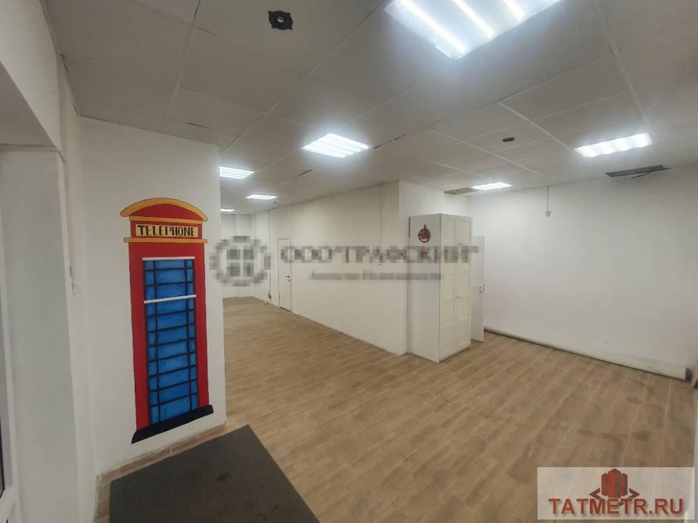 Коммерческая / Аренда / Офисы, Казань, улица Андрея Адо, 30 000 Сдается в аренду коммерческое помещение по ул Андрея Адо д 16 , расположен на 1 этаже жилого дома -вход со двора.... - 1