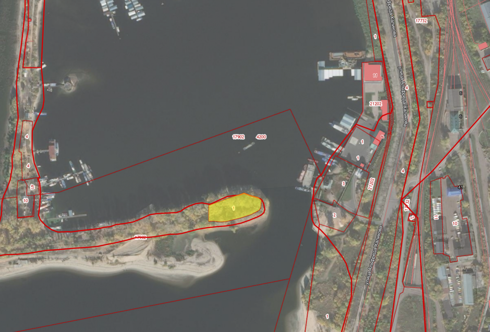 Продажа / Коммерческая / Land, Казань, 15 450 000 Предлагаем Земельный участок площадью 20 соток на полуострове Локомотив. Месторасположение: в центре города, на...