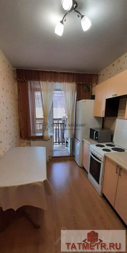 Продажа / Квартиры, Казань, улица Рауиса Гареева, 6 700 000 Продается двухкомнатная квартира в ЖК"Соловьиная роща". Квартира находится на 9 этаже 10-этажного дома (10-й... - 3