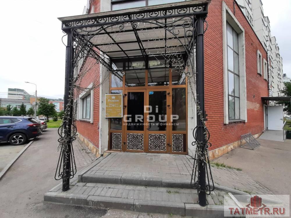 Продам отдельно стоящее двухэтажное здание с земельным участком по ул. Бондаренко. — 1 линия; — площадь здания 445... - 1