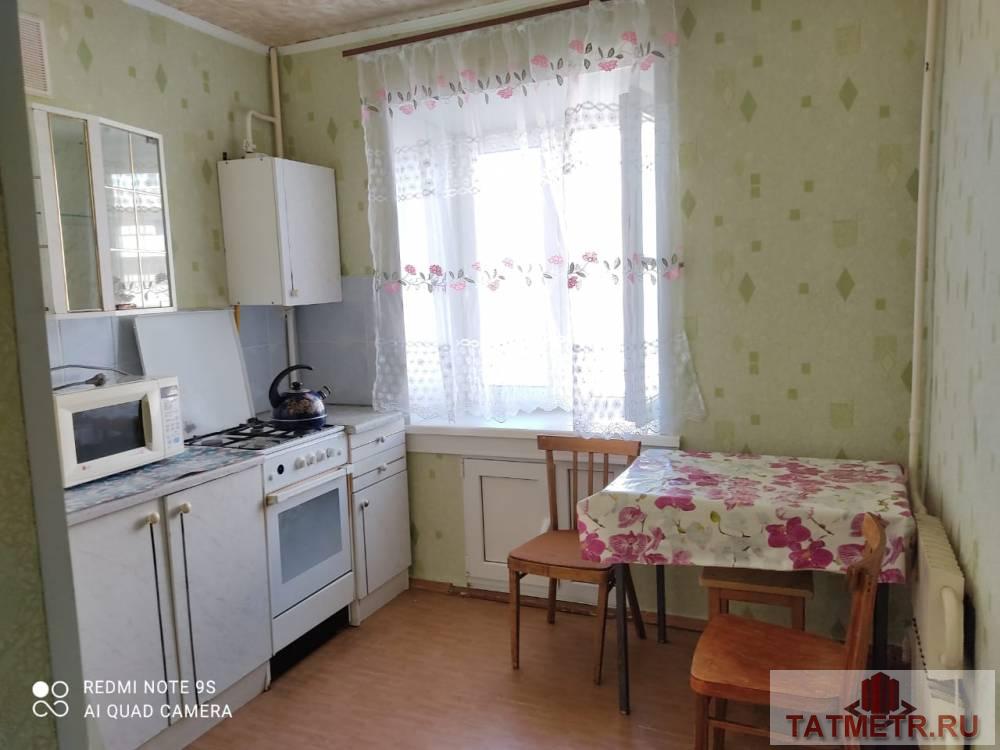 Аренда / Жилая / Квартира, Зеленодольск, Комарова улица, 7 500 Сдается квартира в г. Зеленодольск. Квартира чистая, светлая. Имеется вся необходимая для проживания мебель и... - 1