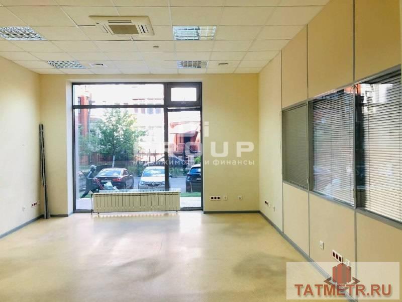 Продажа / Коммерческая / Office, Казань, Меридианная улица, 84 000 000 Офис с видом на Кремль в премиальном ЖК Берег с террасой на 2-ом этаже и со своей парковкой на 10-12 машиномест.... - 1