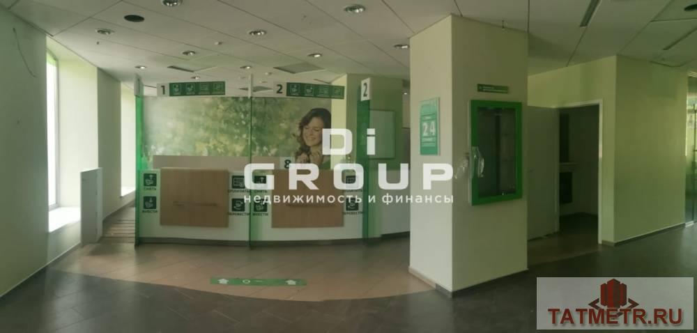 Аренда / Коммерческая / Free purpose, Казань, улица Декабристов, 124 000 Предлагается у аренде помещение по ул. Декабристов Характеристики объекта: — 1 линия; — большой пешеходный и... - 2