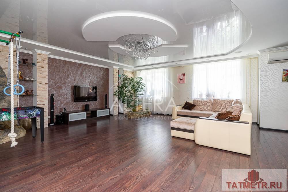 Продажа / Квартиры, Казань, Минская улица, 15 000 000 ДОМ: кирпичный 2010 года постройки. ПОДЗЕМНЫЙ ПАРКИНГ: В цену квартиры включены два места в теплом подземном паркинге...