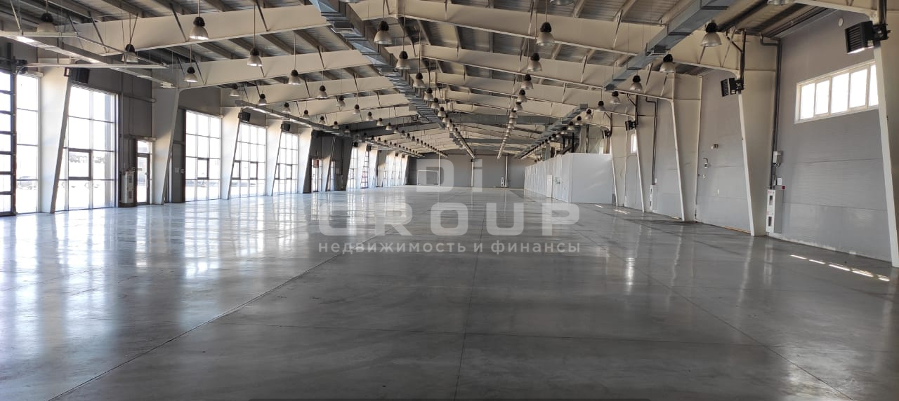Аренда / Коммерческая / Warehouse, Набережные Челны, Мензелинский тракт, 532 920 Предлагаем помещение свободного назначения в торгово-ярмарочном комплексе «Шелковый путь» в г. Набережные Челны, на...
