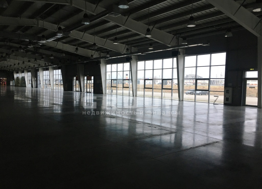 Аренда / Коммерческая / Warehouse, Набережные Челны, Мензелинский тракт, 532 920 Предлагаем помещение свободного назначения в торгово-ярмарочном комплексе «Шелковый путь» в г. Набережные Челны, на... - 1