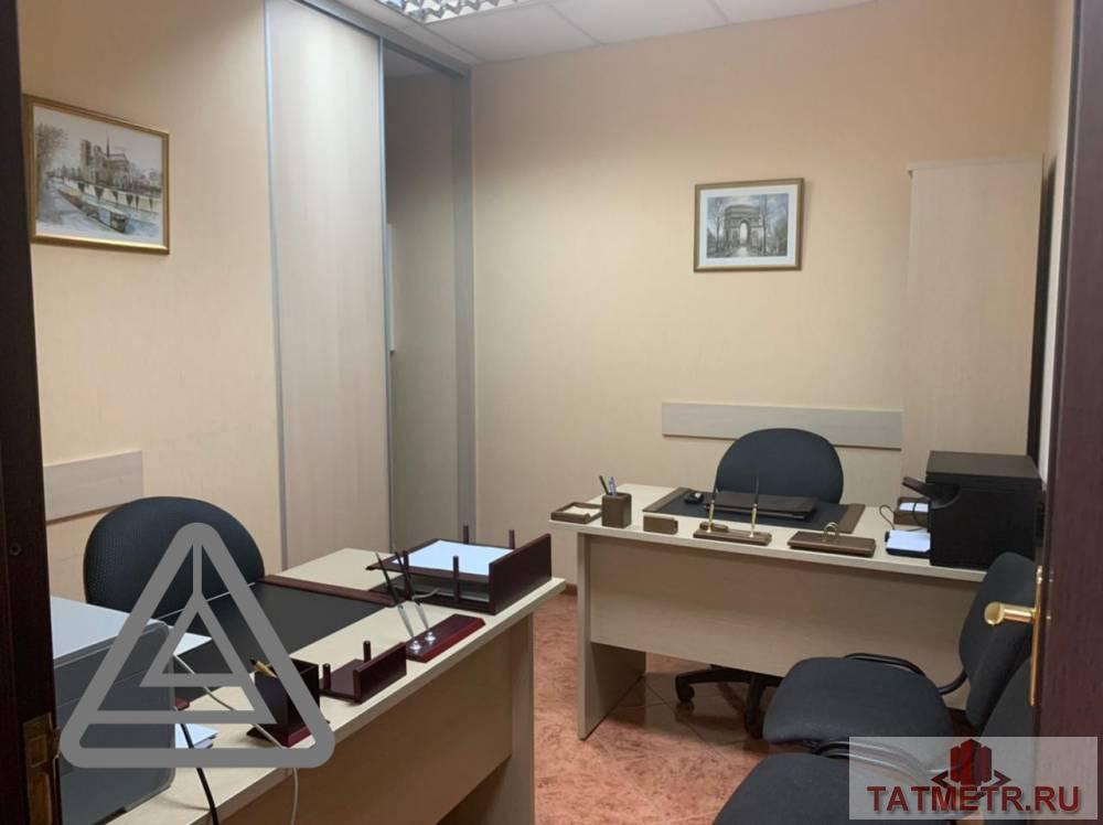 Коммерческая / Аренда / Офисы, Казань, улица Зинина, 80 000 1. Сдается офисное помещение по адресу ул. Зинина на 18/34. В отличном состоянии. с душевой В помещении: — Телефон —...