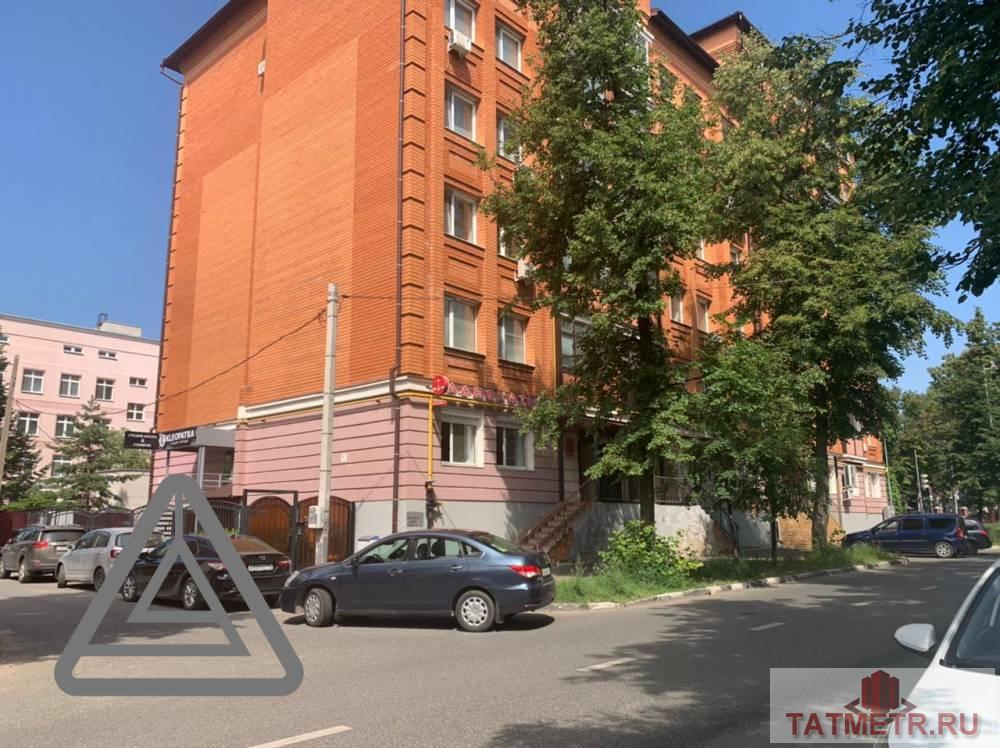 Коммерческая / Аренда / Офисы, Казань, улица Зинина, 80 000 1. Сдается офисное помещение по адресу ул. Зинина на 18/34. В отличном состоянии. с душевой В помещении: — Телефон —... - 4