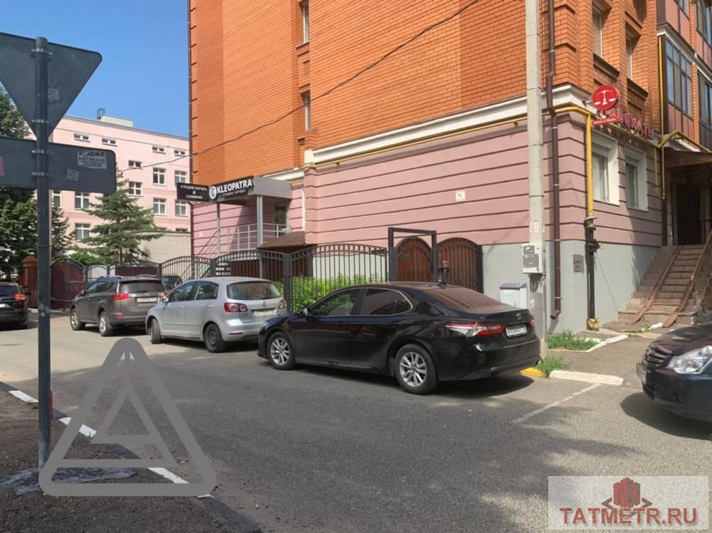 Коммерческая / Аренда / Офисы, Казань, улица Зинина, 80 000 1. Сдается офисное помещение по адресу ул. Зинина на 18/34. В отличном состоянии. с душевой В помещении: — Телефон —... - 9