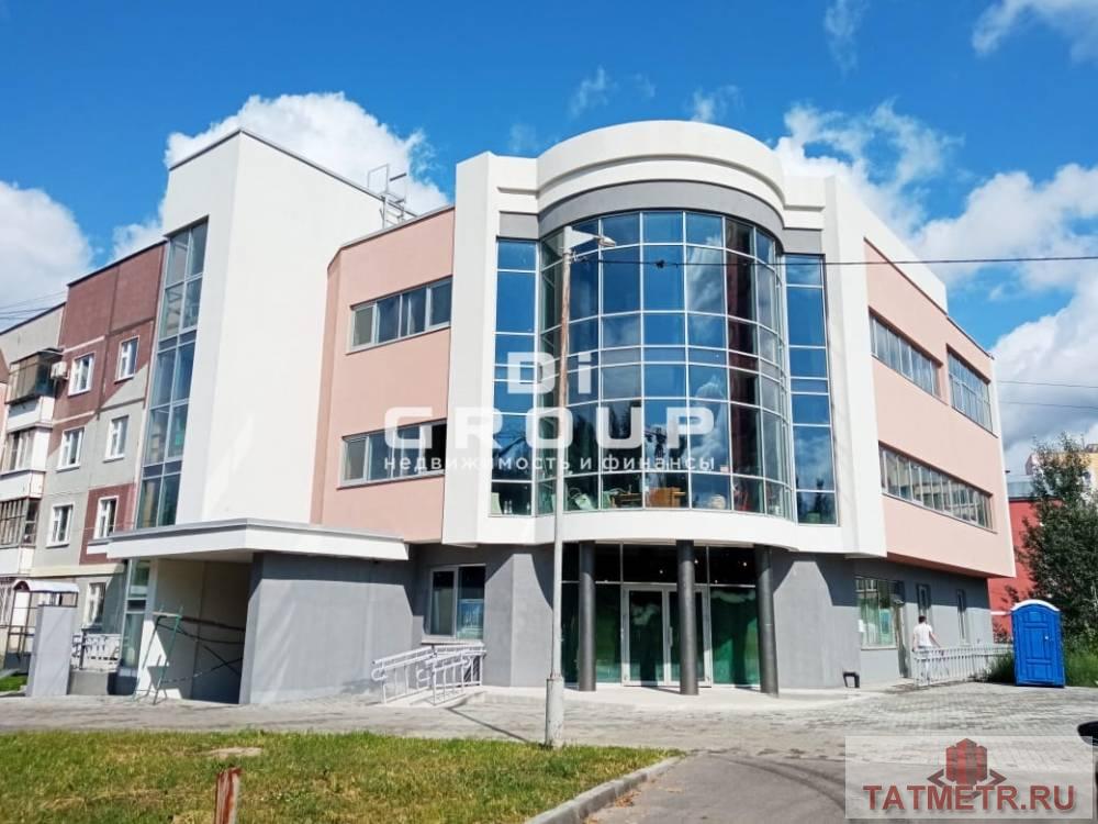 Коммерческая / Аренда / Офисы, Казань, Проспект Победы, 1 440 000 Сдается новое здание под медицинский центр. Основные характеристики: -2 этажа -площадь 1600 квм Удобные подъездные...