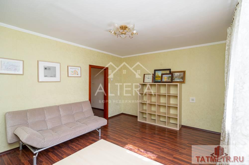 Продажа / Дома и коттеджи, Казань, улица Шавкат, 11 999 000 ВАЖНО!!! Съезд на второстепенную дорогу, что позволяет избежать пробок! Обратите внимание! Продается 2-х этажный... - 13
