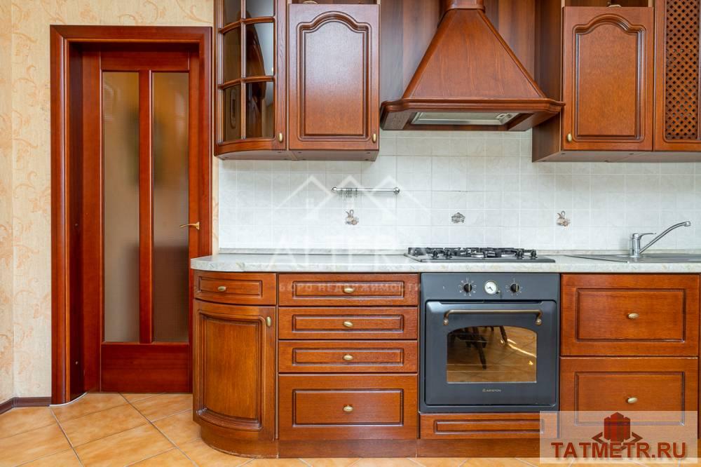 Продажа / Дома и коттеджи, Казань, улица Шавкат, 11 999 000 ВАЖНО!!! Съезд на второстепенную дорогу, что позволяет избежать пробок! Обратите внимание! Продается 2-х этажный... - 14