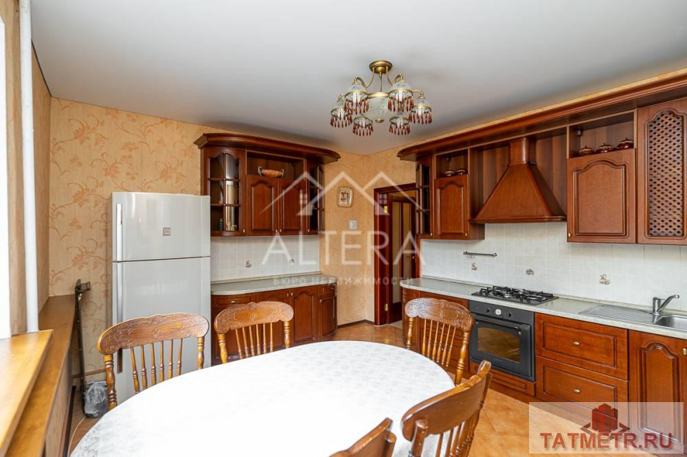 Продажа / Дома и коттеджи, Казань, улица Шавкат, 11 999 000 ВАЖНО!!! Съезд на второстепенную дорогу, что позволяет избежать пробок! Обратите внимание! Продается 2-х этажный... - 15