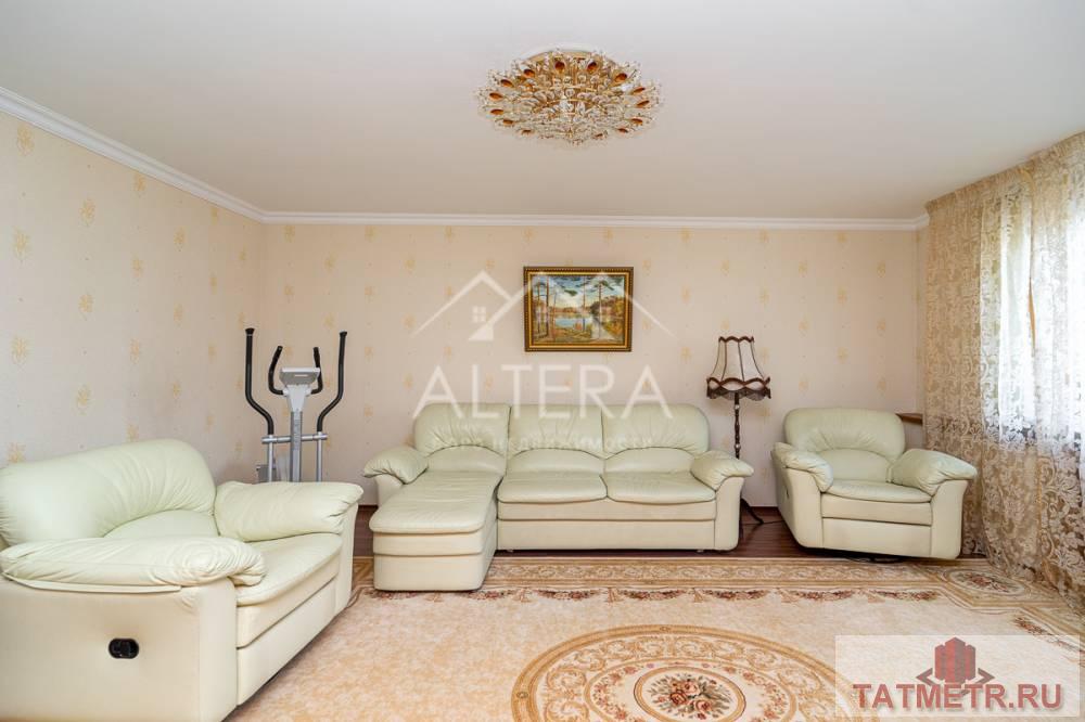 Продажа / Дома и коттеджи, Казань, улица Шавкат, 11 999 000 ВАЖНО!!! Съезд на второстепенную дорогу, что позволяет избежать пробок! Обратите внимание! Продается 2-х этажный... - 9