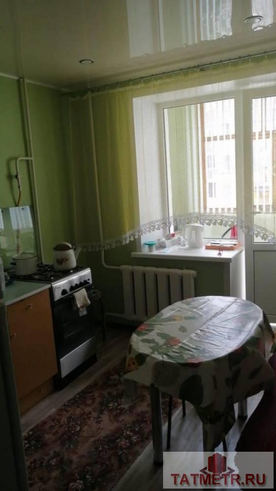 Продажа / Квартиры, Зеленодольск, Энгельса улица, 2 400 000 Продается отличная квартира в центре города Зеленодольск. Квартира большая,уютная, светлая, окна стеклопакет,... - 2
