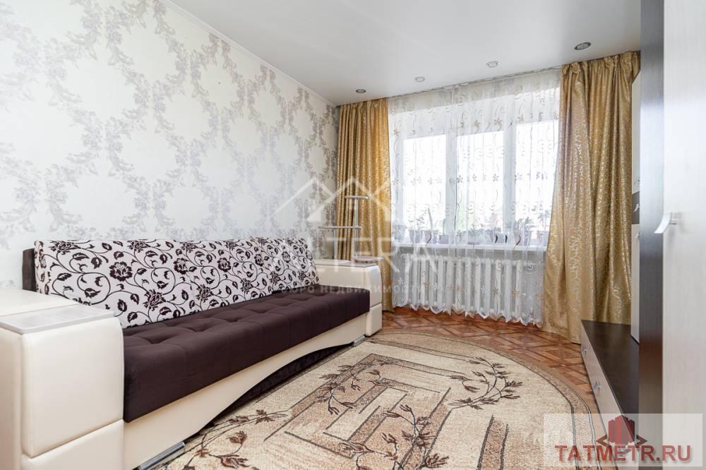 Продажа / Квартиры, Казань, улица Айдарова, 3 899 000 Отличный вариант уютной трехкомнатной квартиры в кирпичном доме!!! Светлая квартира с ремонтом в тихом районе с... - 1