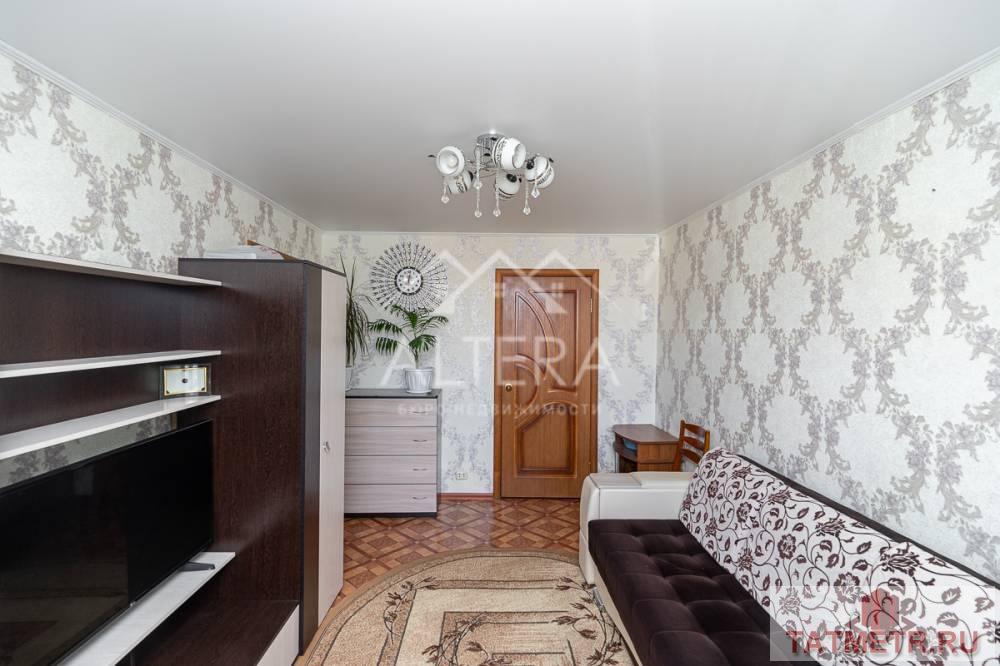 Продажа / Квартиры, Казань, улица Айдарова, 3 899 000 Отличный вариант уютной трехкомнатной квартиры в кирпичном доме!!! Светлая квартира с ремонтом в тихом районе с... - 2