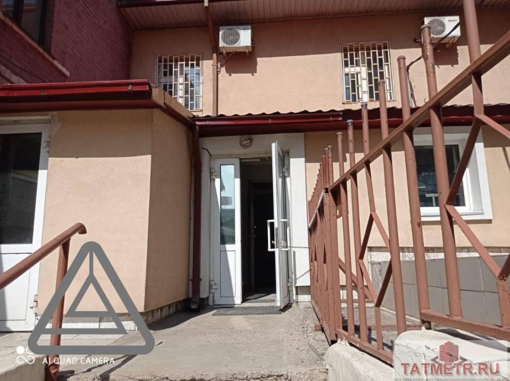 Коммерческая / Аренда / Офисы, Казань, улица Пушкина, 40 000 Сдается помещение на Пушкина 1 , 40 квм (1 этаж) . Ремонт свежий сделают под арендатора . В помещении: — Телефон —... - 16