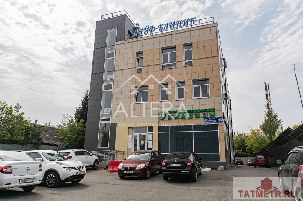 Продажа / Коммерческая / Free purpose, Казань, 2-я Азинская улица, 155 000 000 Продается отдельно стоящее кирпичное трехэтажное здание 1555,8 кв.м. в Советском районе города Казани. Общая площадь... - 1