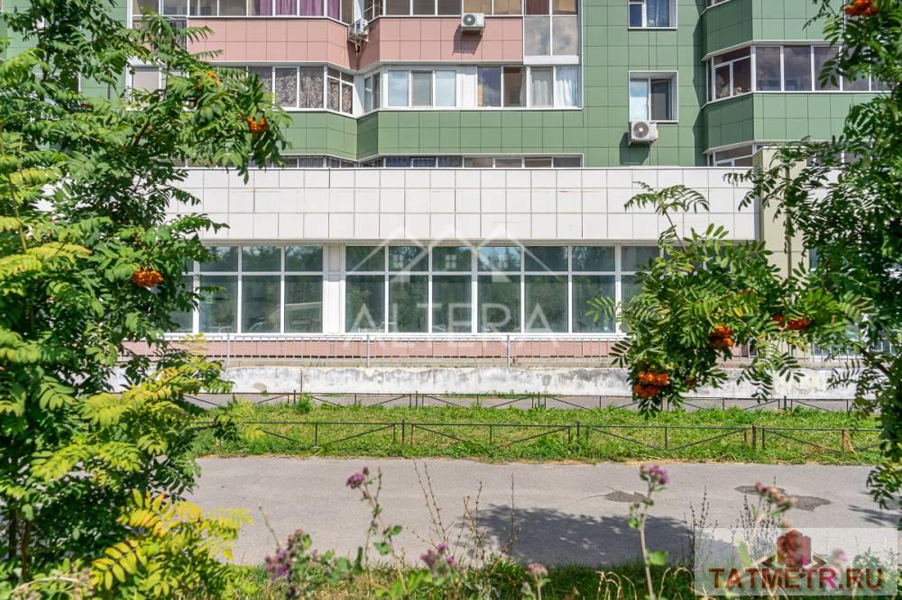 Аренда / Коммерческая / Free purpose, Казань, улица Хади Такташа, 308 880 Сдается в аренду помещение на 1 линии в Вахитовском районе на ул. Хади Такташ Помещение на 1 этаже жилого дома...