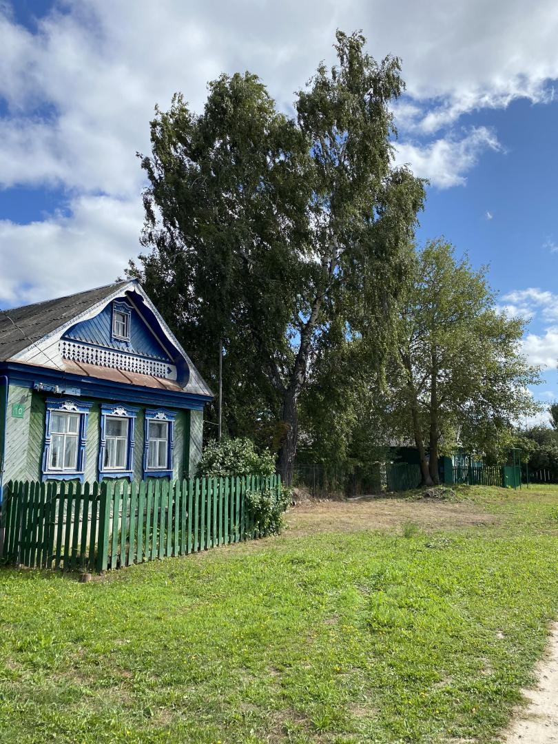 Продажа / Дома и коттеджи, Новая Тура, Слободская улица, 5 300 000 Продается дом с земельным участком в селе Новая Тура. Дом бревенчатый, газ и вода в доме, общая площадь 50 кв.м... - 1
