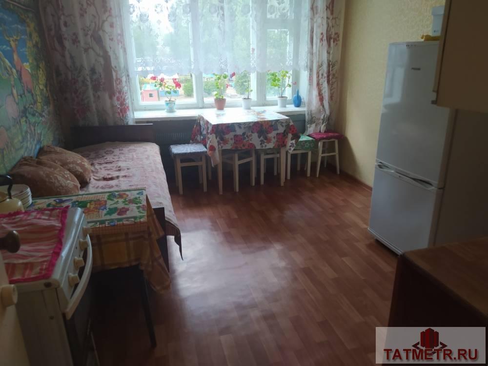 Продажа / Квартиры, Зеленодольск, Комарова улица, 1 400 000 ПРОДАЕТСЯ двухкомнатная квартира в г. Зеленодольск. Комнаты просторные в хорошем состояние. санузел раздельный в... - 1