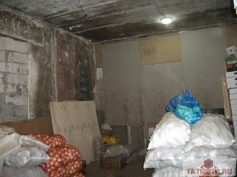Продажа / Коммерческая / Retail, Казань, улица Адоратского, 35 000 000 Казань г, Ново-Савиновский, улица Адоратского 65А, продается Торговая площадь, общ. пл. 374 кв.м., 1/2 этаж,... - 35