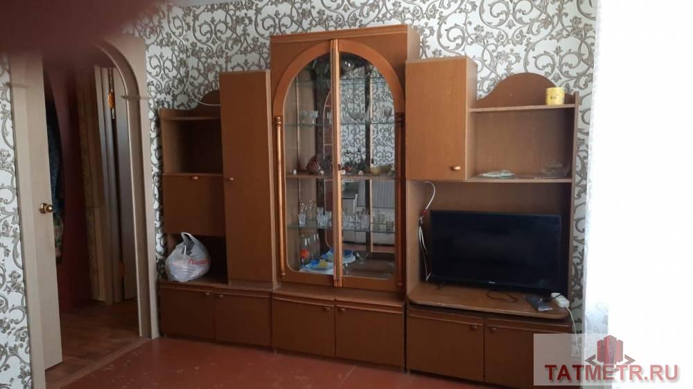 Сдается отличная квартира в центре города Зеленодольск. В квартире имеется вся необходимая мебель: стенка,... - 2