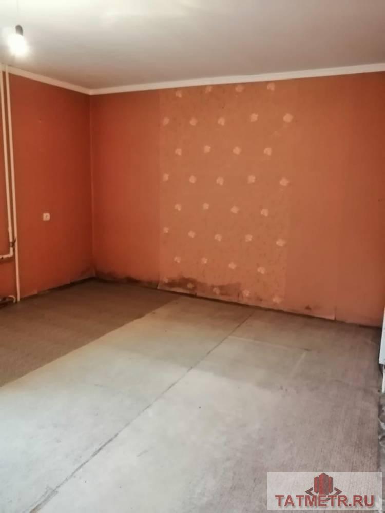 ПРОДАЕТСЯ трехкомнатная квартира в кирпичном доме в г. Зеленодольск, мкр. Мирный. Все комнаты раздельные, окна... - 2