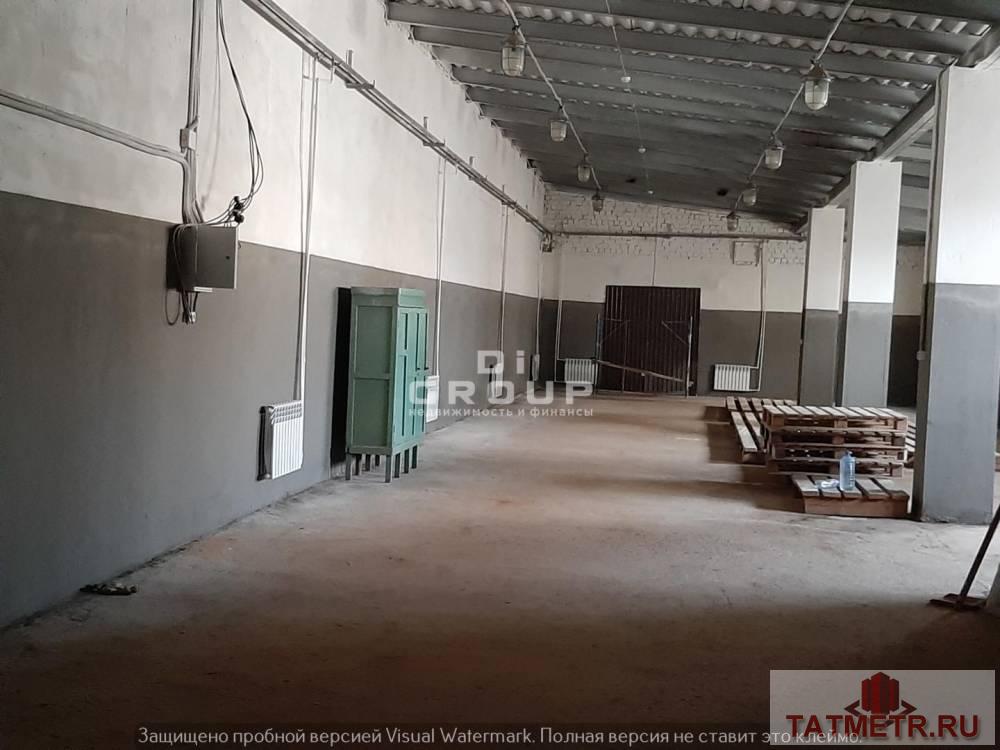 Аренда / Коммерческая / Warehouse, Казань, улица Петра Витера, 108 000 Сдам в аренду теплый склад в Авиастроительном районе. — первая линия, площадь 300 кв.м.; — высота потолков 5 м,...