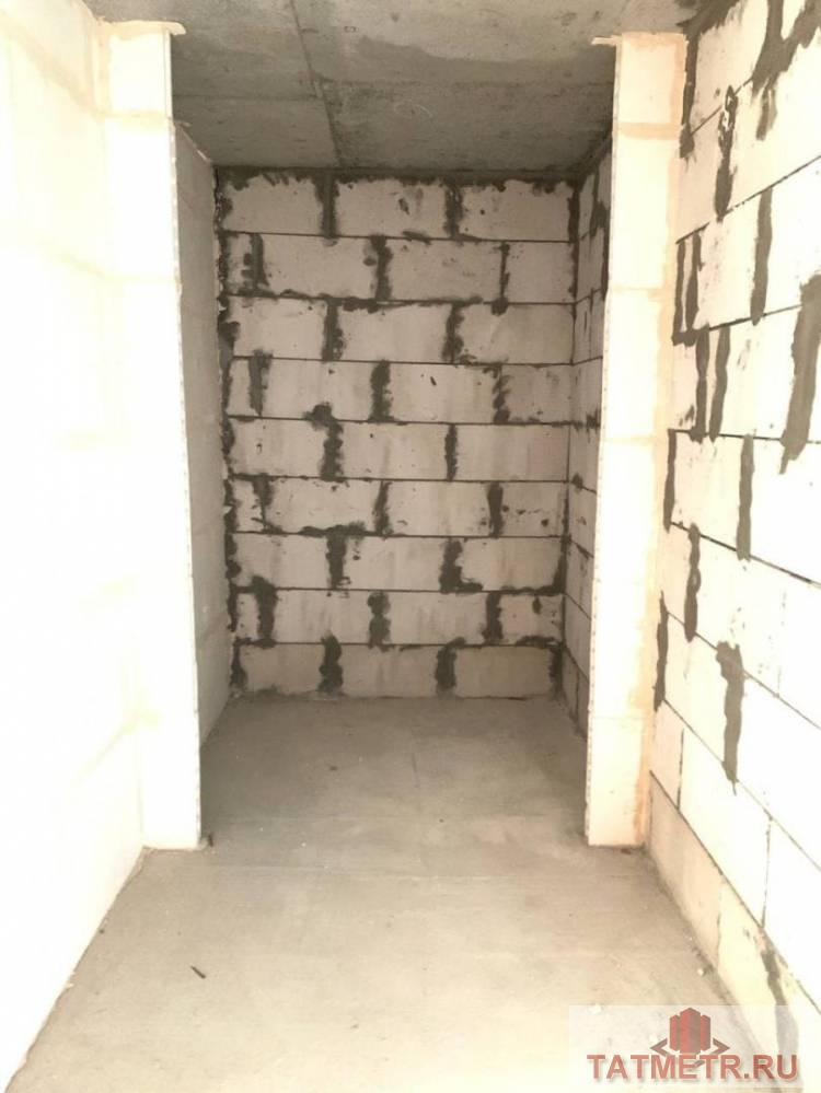 Продажа / Квартиры, Казань, улица Адоратского, 5 876 500 Продаю просторную 1-комнатную квартиру в ЖК Акварель в самом центре Ново-Савиновского района. Одна из самых топовых... - 3