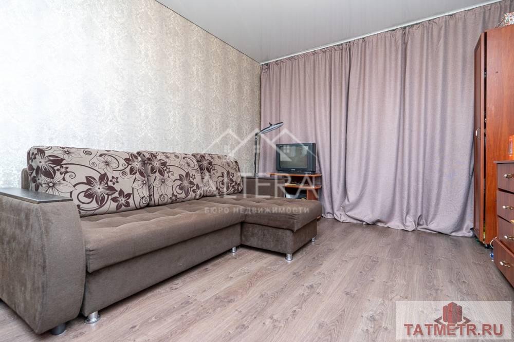 Продажа / Квартиры, Казань, Ново-Азинская улица, 3 990 000 Продаю 2-х комнатную квартиру на комфортном 2-ом этаже Дом панельный, 5 этажей В комнатах и коридоре выполнен ремонт...