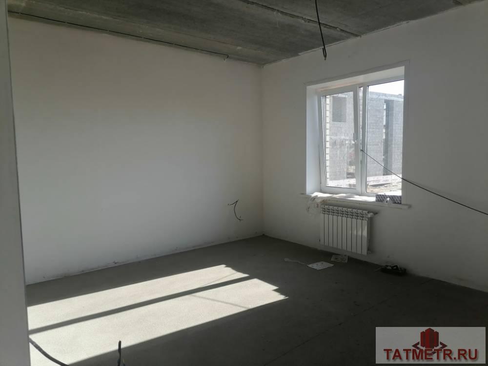 Продажа / Жилая / Дом с участком, Зеленодольск, Большая Заводская улица, 6 800 000 ПРОДАЕТСЯ отличный двухэтажный кирпичный коттедж в г. Зеленодольск. Дом пред чистовая отделка. На первом этаже:...