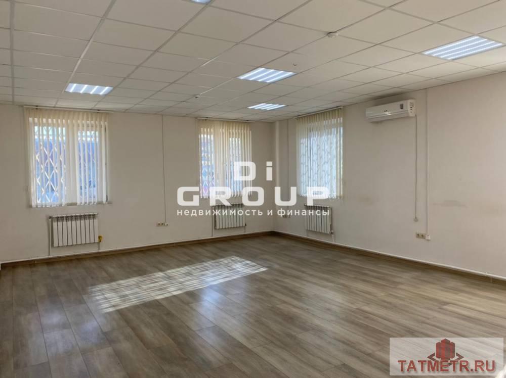 Коммерческая / Аренда / Офисы, Казань, улица Хади Такташа, 26 600 В новом БЦ «Белый филин» сдается блок офис 38кв.м(25.5кв.м и 12.5кв.м) Коммунальные услуги включены в стоимость. В...