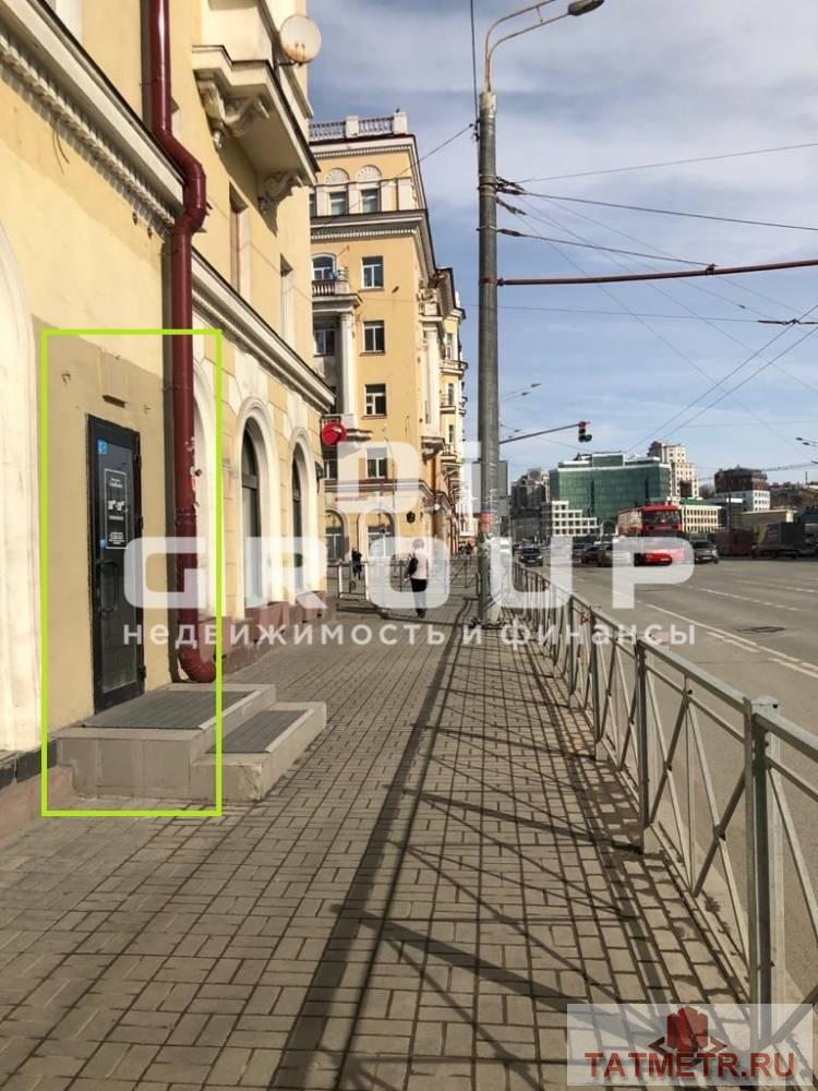 Аренда / Коммерческая / Free purpose, Казань, улица Пушкина, 250 000 Сдается помещение свободного назначения 131кв. м по улице Пушкина, дом 3. — первая линия; — высокий пешеходный и... - 1