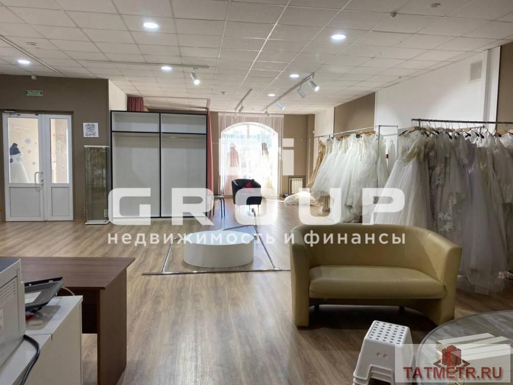 Коммерческая / Аренда / Торговые помещения, Казань, Московская улица, 180 000 Помещение на первой линии по адресу: Московская д.17, общей площадью 180кв.м. в отличном состоянии,с отдельным... - 5