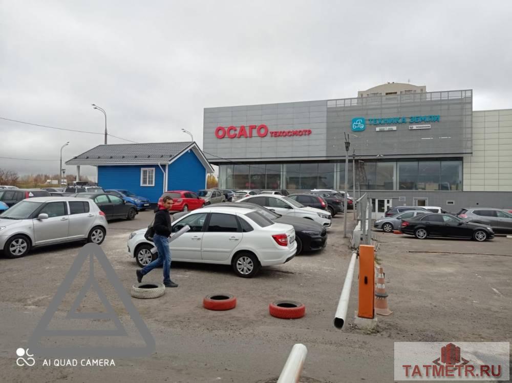 Аренда / Коммерческая / Land, Казань, улица Космонавтов, 115 000 Сдается земля 32 парковка мест под авто стоянка по адресу: ул. Космонавтов 73. В отличном состоянии асфальтировано :...