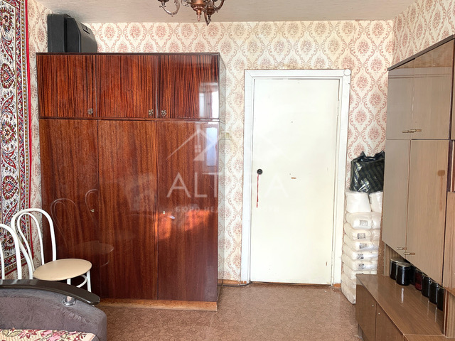 Продажа / Квартиры, Казань, улица Адоратского, 5 000 000 Продаю 2 комн. Квартиру на ул. Адоратского в обжитом районе. Дом 1987 года постройки. Квартира требует ремонта. В... - 3