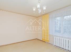 Продается просторная, светлая 1 комнатная квартира в кирпичном доме...