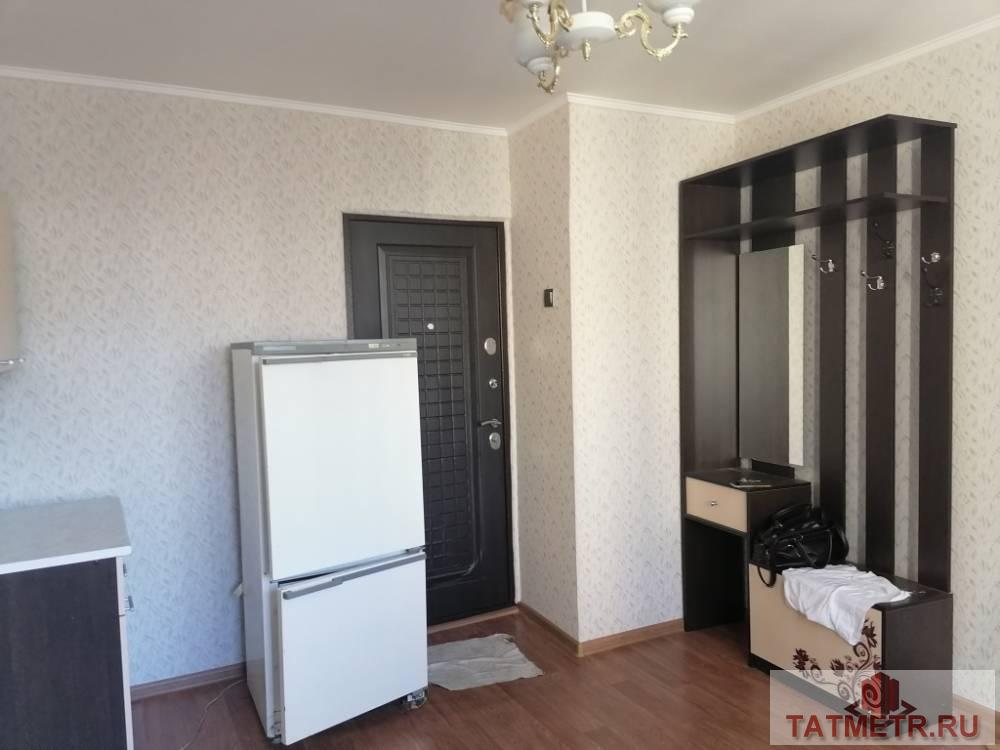 Продажа / Комнаты, Зеленодольск, Чапаева улица, 430 000 Продается комната в городе Зеленодольск. Комната светлая, теплая. На полу линолеум. Окна пластиковые. Места общего... - 1