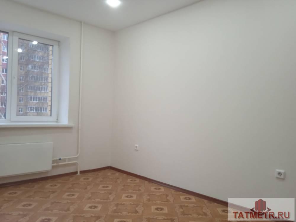 Продажа / Квартиры, Зеленодольск, Первомайская улица, 4 148 000 Продается отличная двухкомнатная квартира с хорошим ремонтом в новом доме г. Зеленодольск. В квартире натяжные... - 2