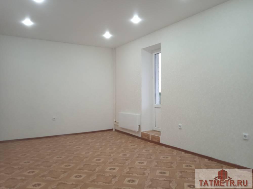 Продажа / Квартиры, Зеленодольск, Первомайская улица, 4 148 000 Продается отличная двухкомнатная квартира с хорошим ремонтом в новом доме г. Зеленодольск. В квартире натяжные... - 3