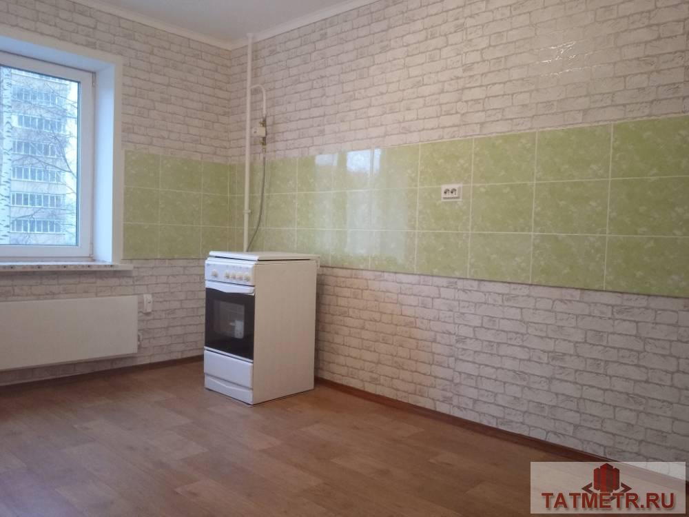 Продажа / Квартиры, Зеленодольск, Первомайская улица, 4 148 000 Продается отличная двухкомнатная квартира с хорошим ремонтом в новом доме г. Зеленодольск. В квартире натяжные... - 5