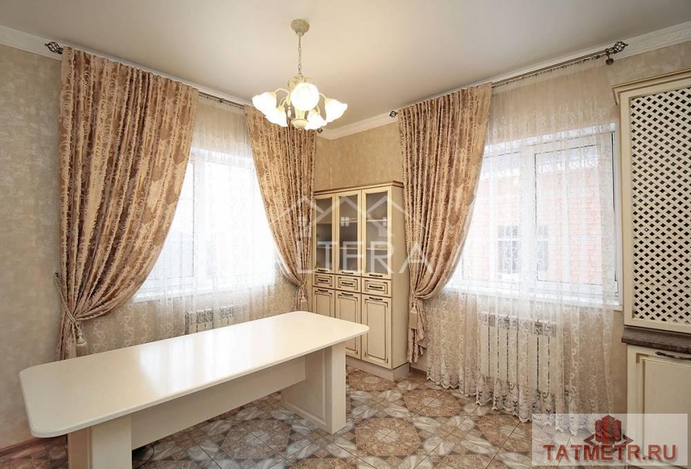 Продажа / Дома и коттеджи, Казань, Липецкая улица, 15 500 000 Продается прекрасный двухэтажный дом с ремонтом в советском районе Год постройки: 2016 год Тип дома: кирпичный... - 2
