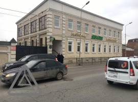 Продается отдельно стоящее здание 850 кв.м. и 19 соток земли, под...