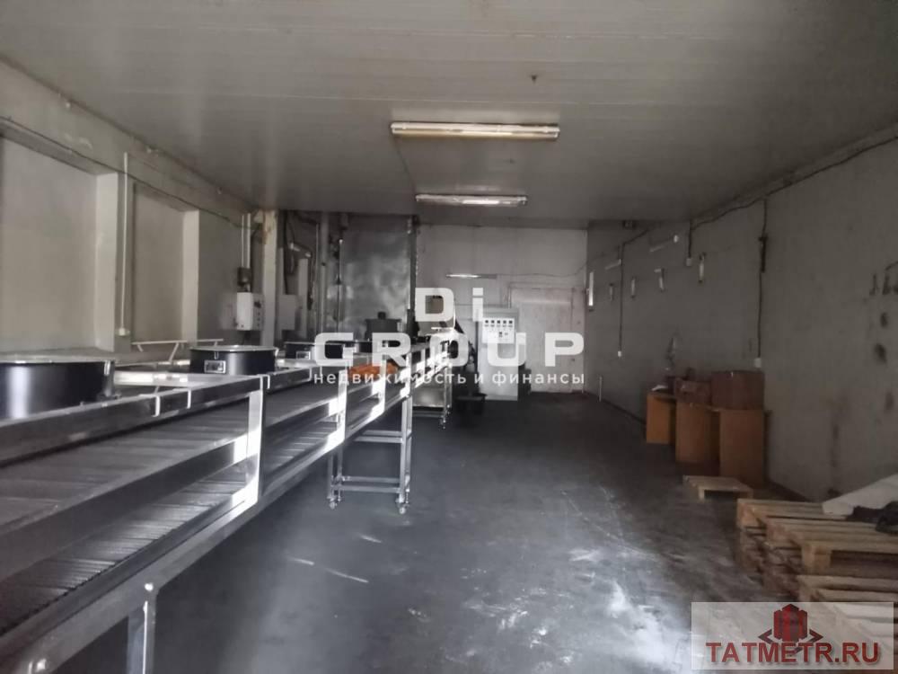 Аренда / Коммерческая / Warehouse, Казань, улица Липатова, 84 000 Предлагается к аренде помещение по ул.Липатова Характеристики объекта: — удобные подъездные пути; — 2 этаж; — доступ... - 3