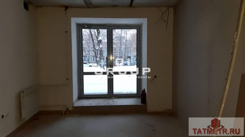Коммерческая / Аренда / Офисы, Казань, улица Братьев Касимовых, 25 000 Сдается не жилое помещение в густонаселенном спальном районе.Рядом станция метро «Горки» -Первая линия -Первый... - 4