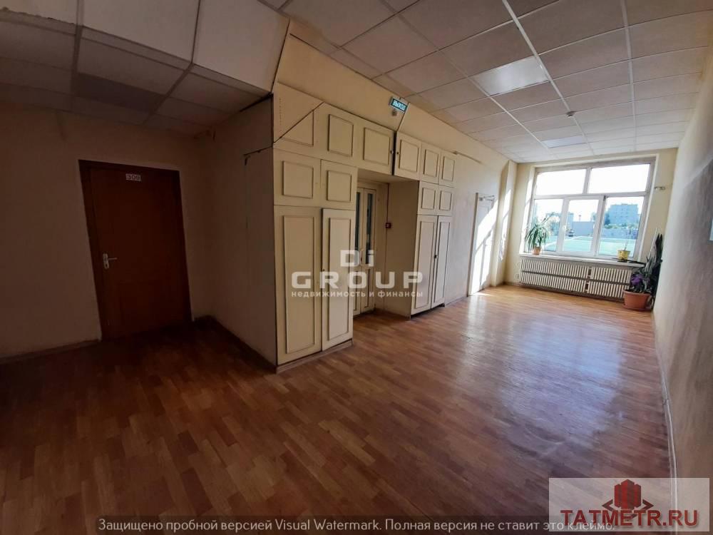 Продажа / Коммерческая / Office, Казань, проспект Ямашева, 84 000 000 Продам помещение в отдельно стоящее 3-х этажном здании в Ново-Савиновском районе. — первая линия, второй этаж,; —... - 3
