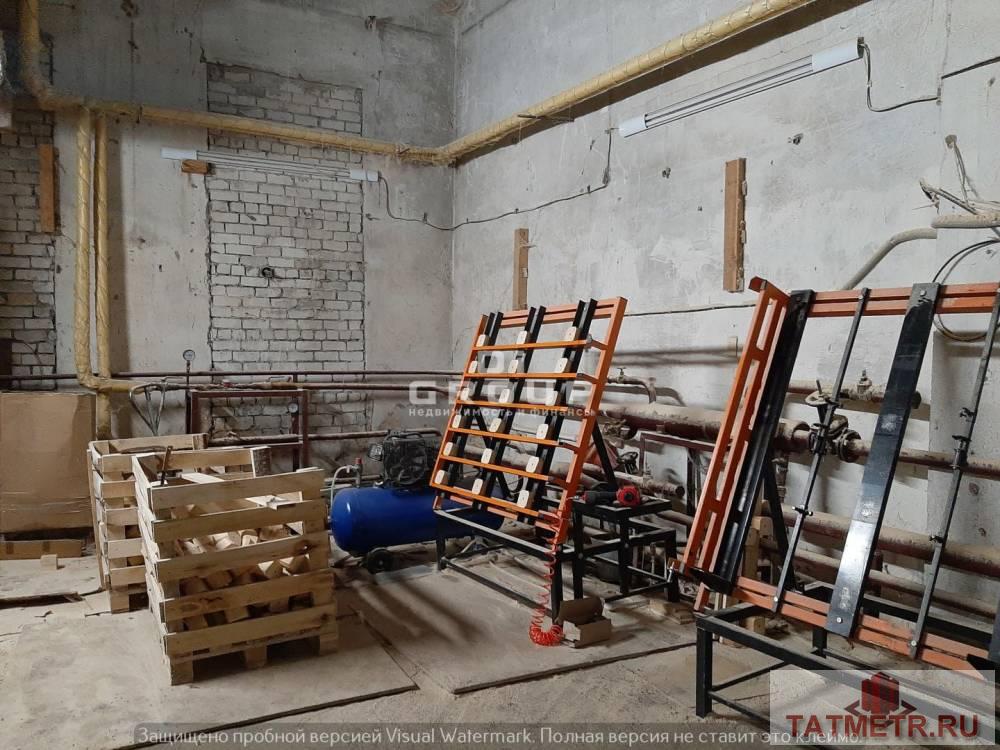 Аренда / Коммерческая / Warehouse, Казань, улица Рахимова, 120 000 Сдам в аренду теплый склад в Московском районе. — площадь 305 кв.м, высота потолков 8 м; — бетонные полы, ворота 4,5... - 3