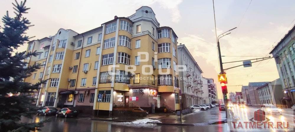 Коммерческая / Аренда / Офисы, Казань, улица Хади Такташа, 82 500 Сдам в аренду офис на первой линии на 1 этаже на перекрестке улиц Островского и Хади Такташа. мебель входит в...